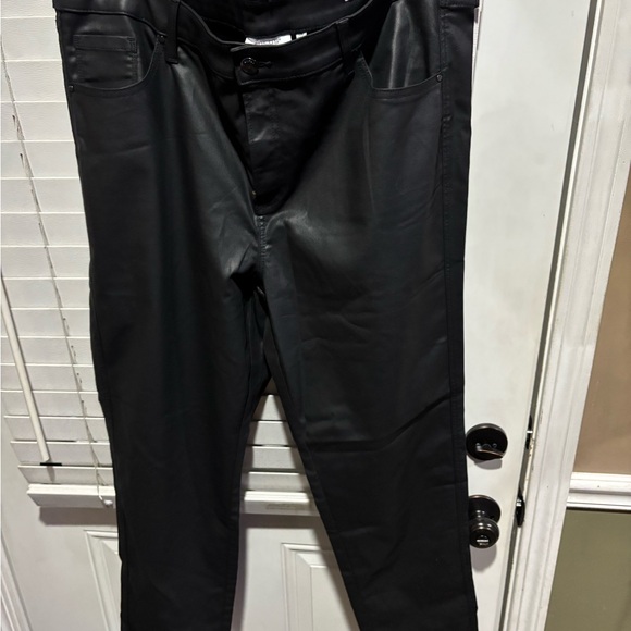 Chico's Womens Dark faux Leather look Jeans - Picture 3 of 15